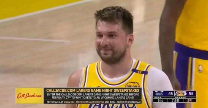 开云下载-关于独行侠逆转黄蜂，卢卡斯砍下关键得分的信息