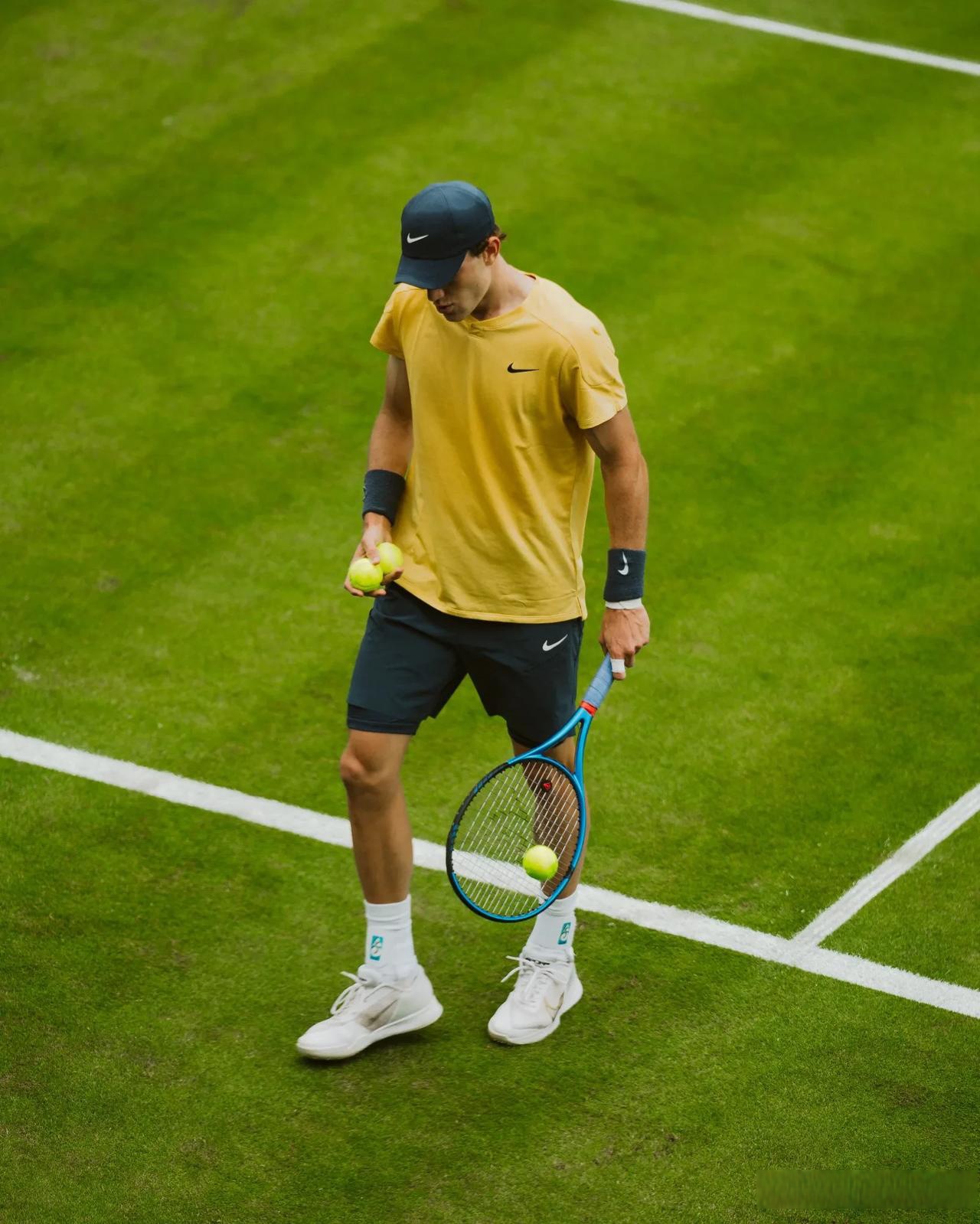 开云平台-斯图加特备受挑战，坚持斗志力挽狂澜