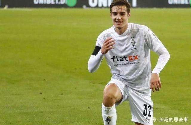 开云体育登录-沙尔克04主场战平，一分难求继续颓势