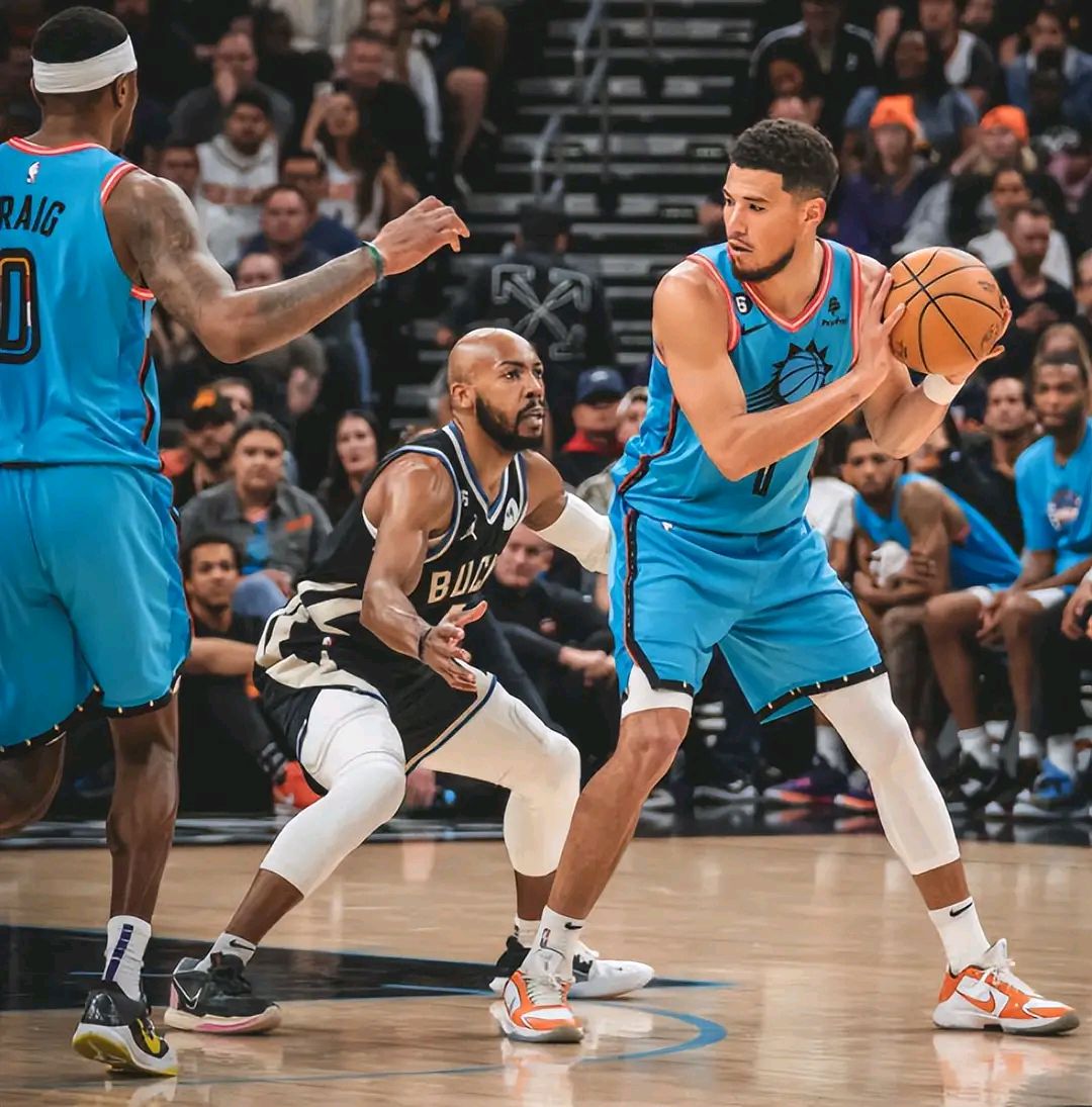 开云平台-雄鹿队大胜对手，夺取季后赛席位