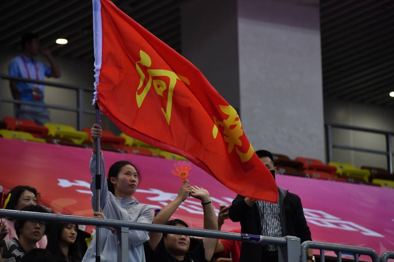 豪取金牌选手打出精彩，刷新纪录、书写传奇