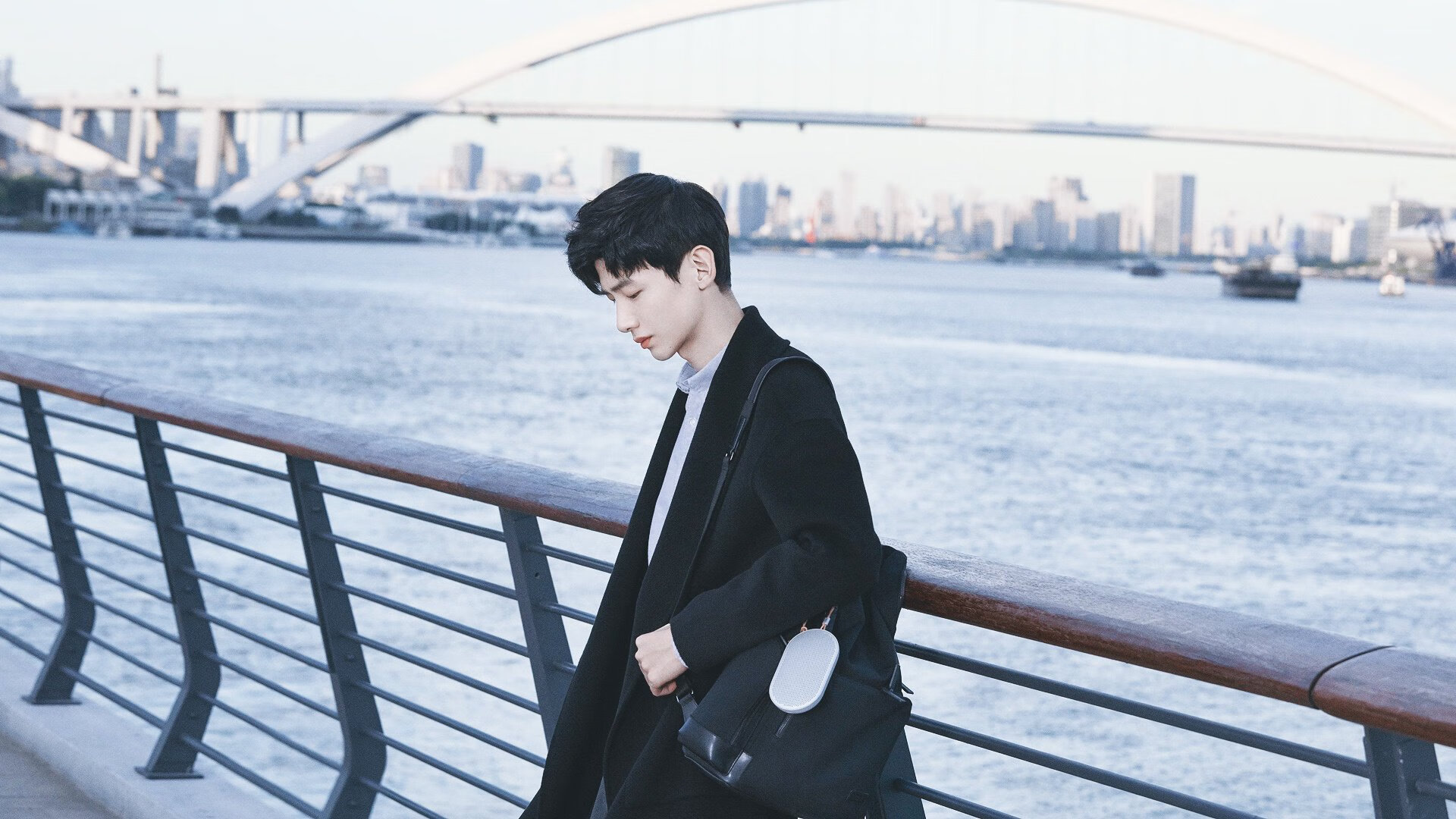 开云体育入口-欧冠淘汰赛焦点战，猛龙强势压迫，上海队力不从心