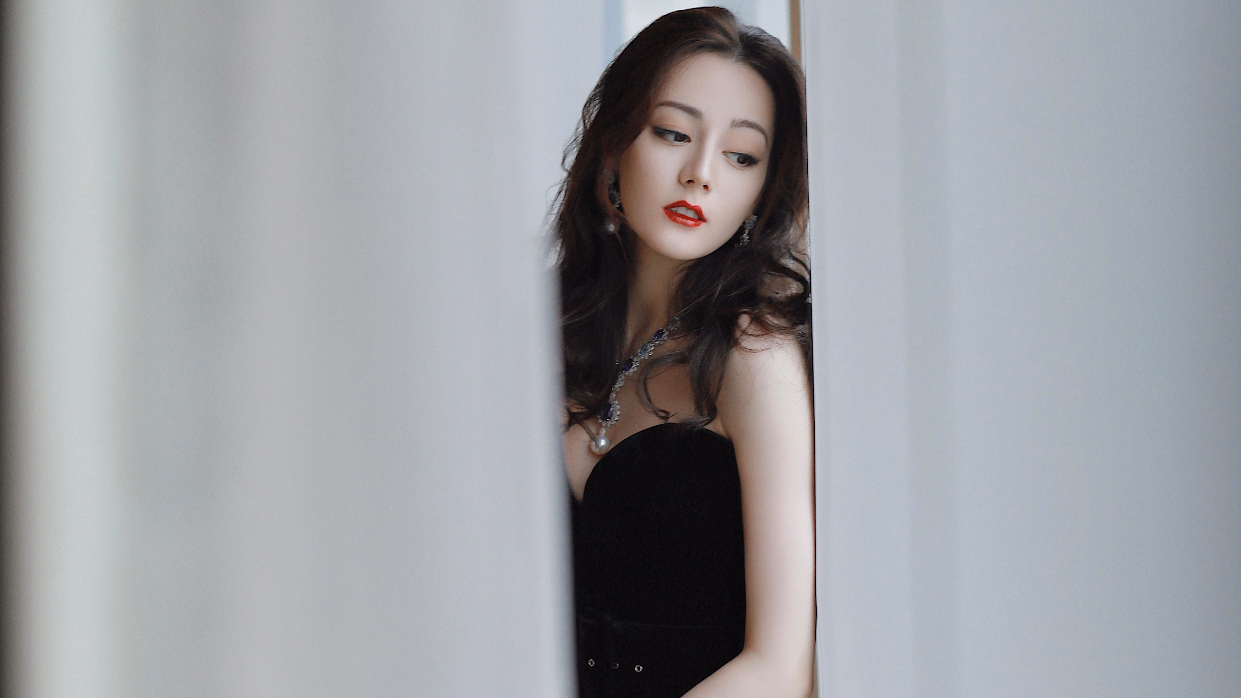 开云APP-黄蜂毒刺蛰穿魔术幻境 班凯罗跨界统治绿茵场